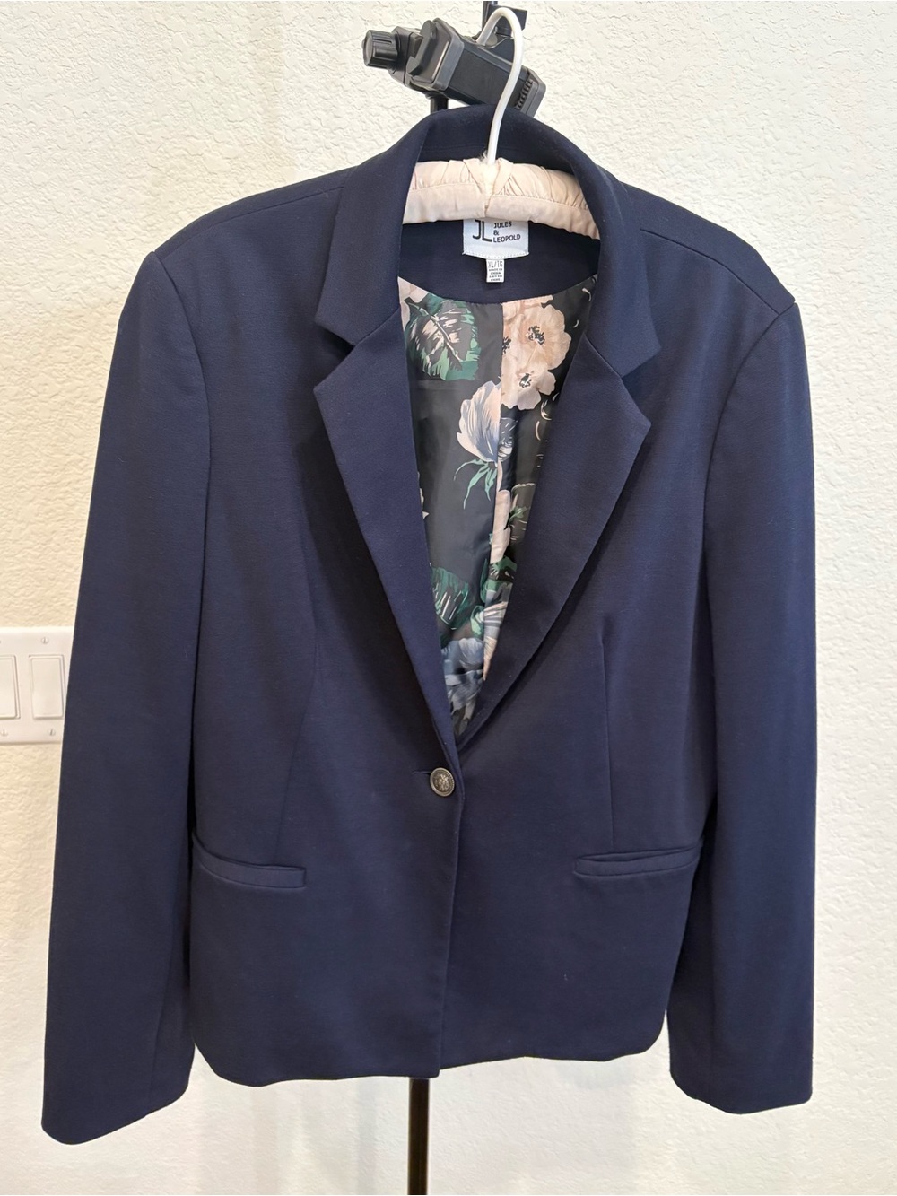 Jules & Leopold Knit  Navy Single-Button Blazer with Floral Lining